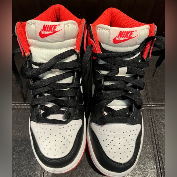 Youth Nike Dunk High Knicks - Picture 3 of 5